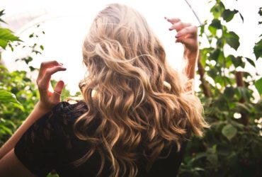 Brazilski blowout vs. keratinski tretman – koji izabrati?