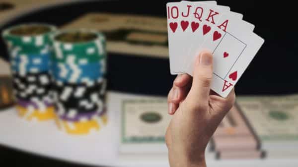 Kako je nastao poker i kako izgleda u 21. stoljeću?