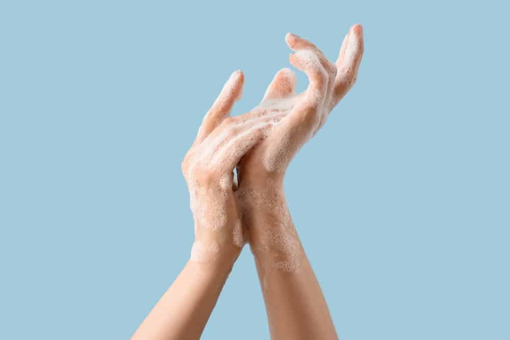 Kako prati ruke