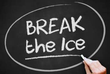 Kako započeti razgovor? 9 trikova koji uvijek pale