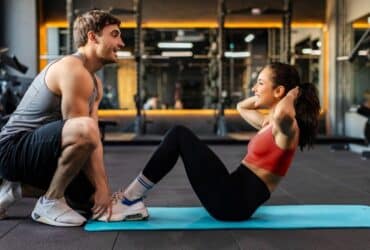 Kako trenirati kod kuće? Evo 6 vježbi snage za početnike