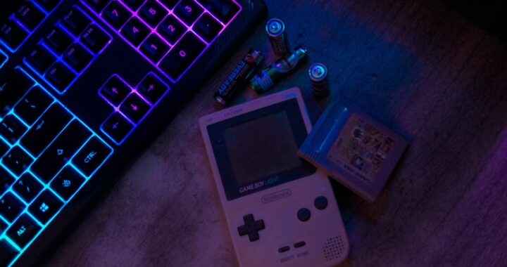 Retro Gaming Konzole 2026: Zašto se Klasici Vraćaju u Velikom Stilu